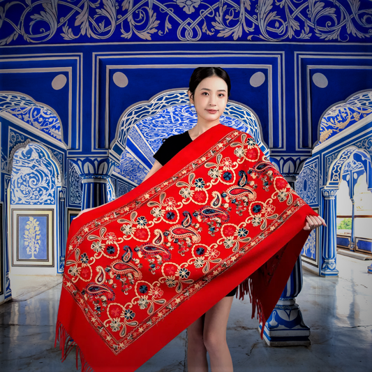 Sciarpa Floreale in Puro Cachemire: Eleganza Artigianale