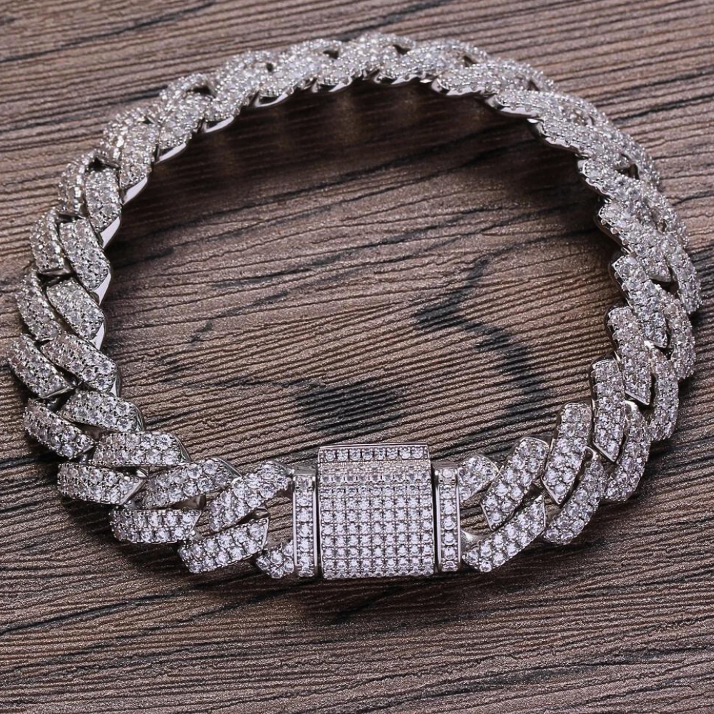 Pulsera Gourmet Símbolo de Audacia y Opulencia