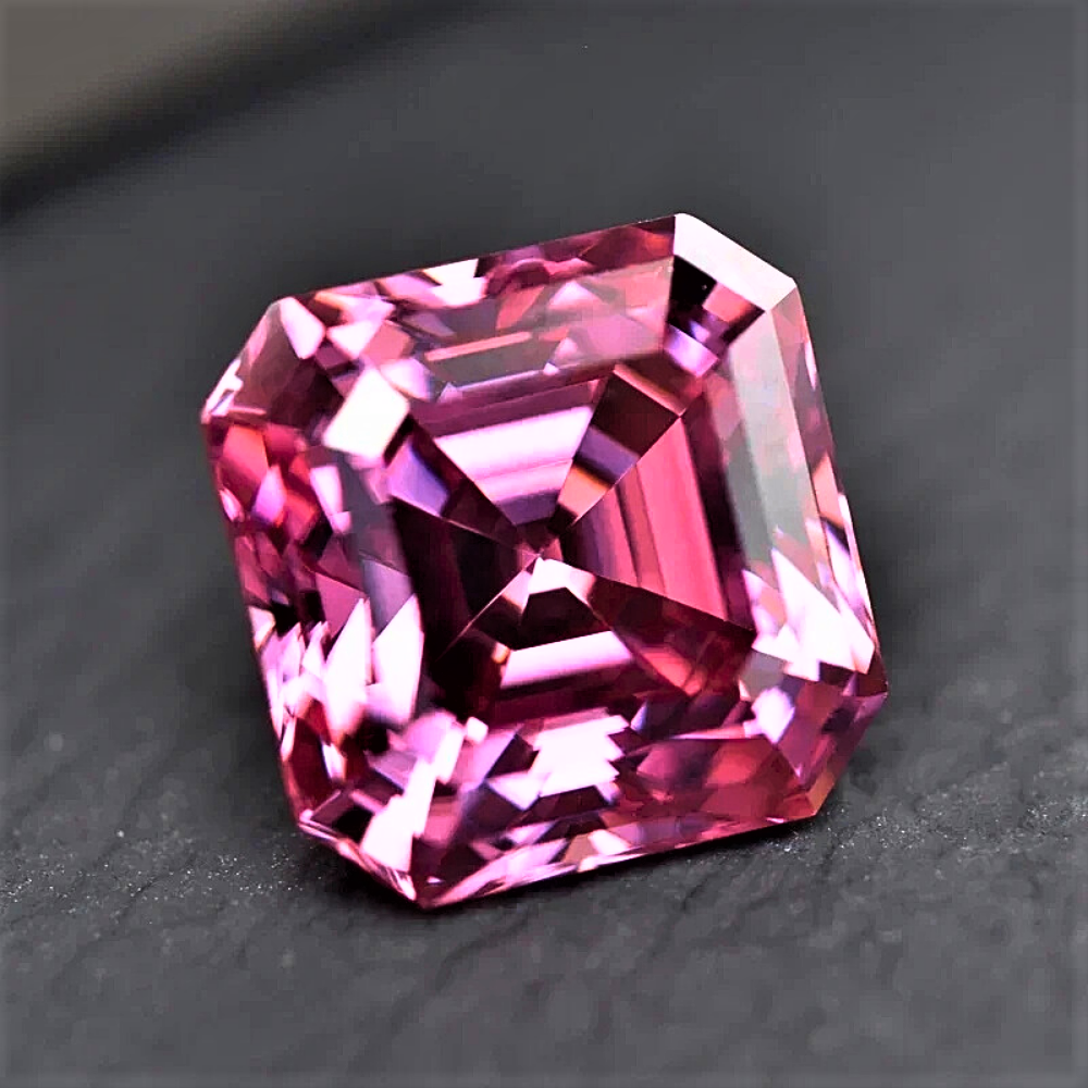 Moissanite Rosa Taglio Asscher Certificata