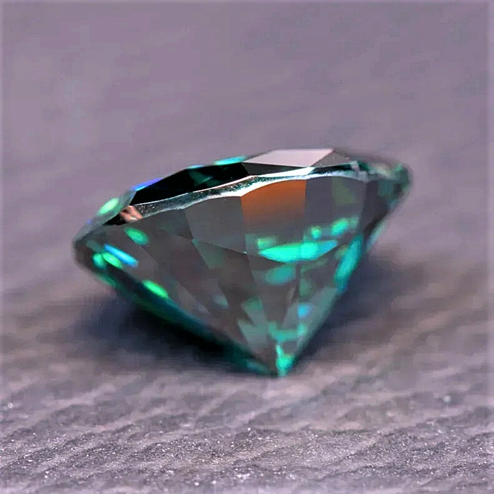 Moissanite Verde Smeraldo Taglio Ovale Certificata