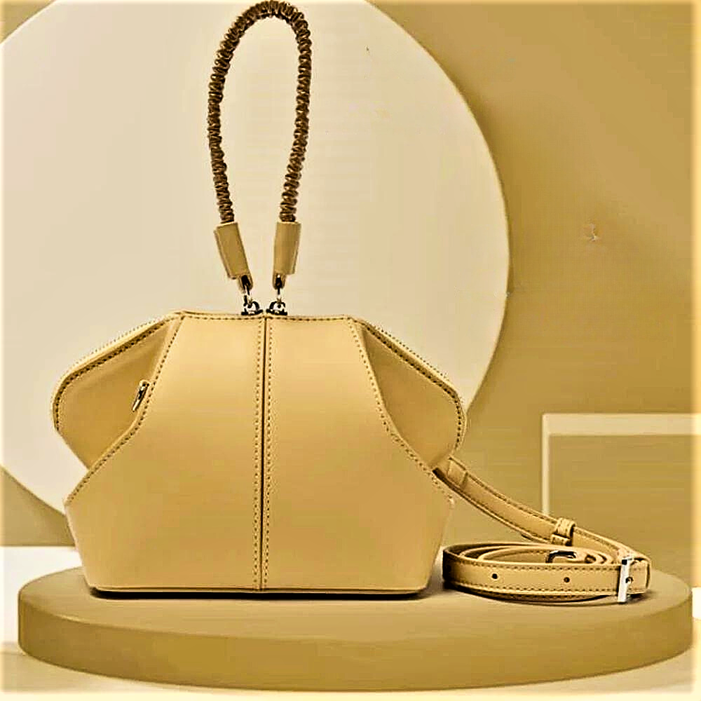 Mini Bolso con Diseño Revolucionario Encuentro entre Arte y Moda