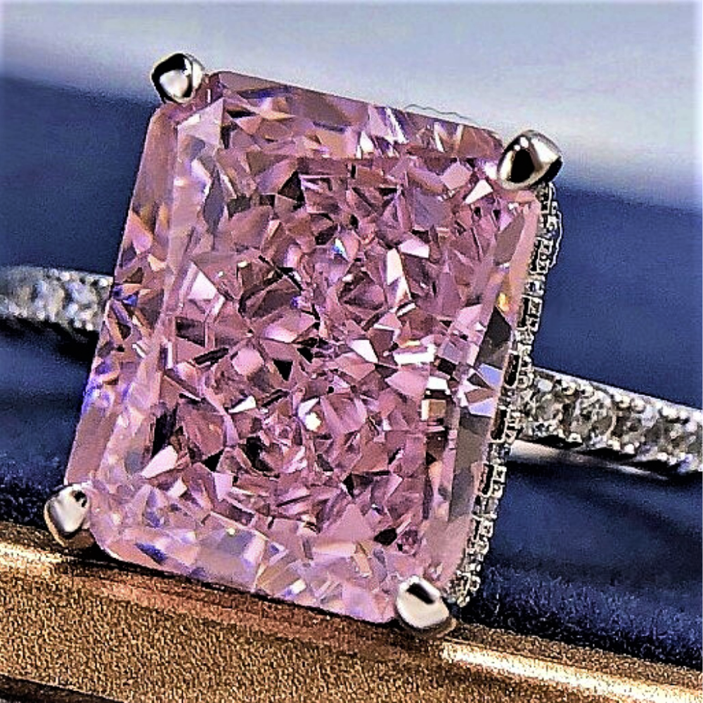 Solitario "Radiant Splendor" con diamante sintético