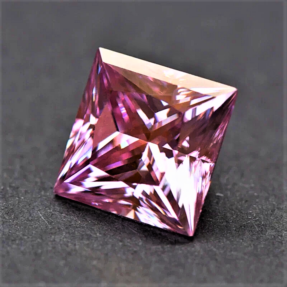 Moissanite Rosa Taglio Princess Certificata