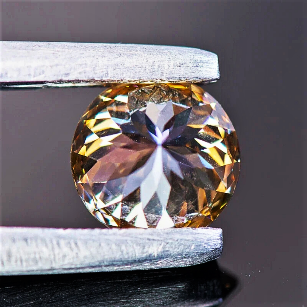 Moissanite Champagne Taglio Brillante con 100 faccette Certificata
