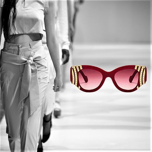 Occhiali da Sole "Strisce di Fuoco" Inno alla Personalità e allo Stile