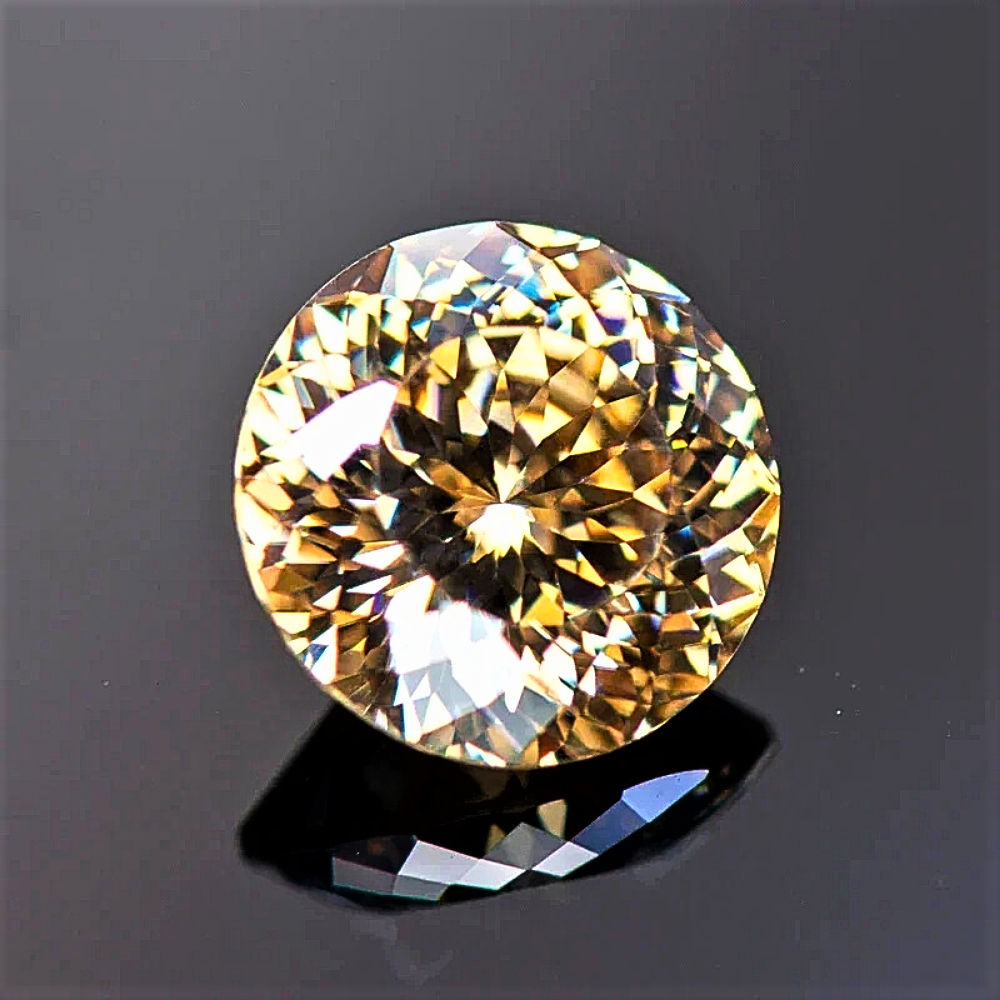 Moissanite Champagne Taglio Brillante con 100 faccette Certificata