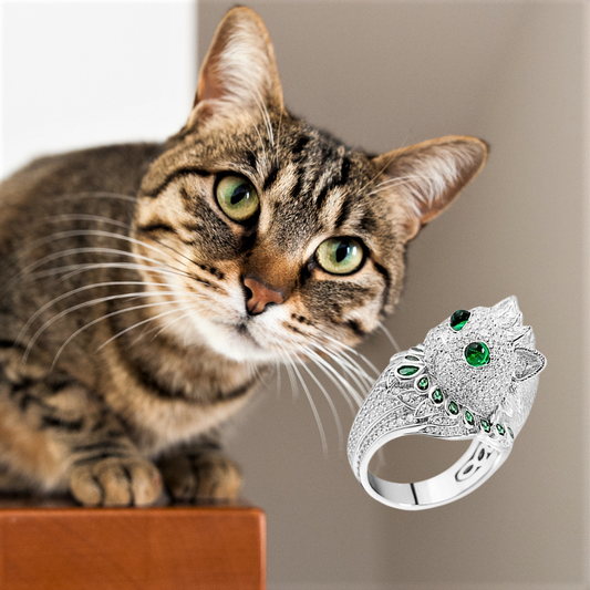 Anello Gattino con Moissaniti Colore Smeraldo e D color