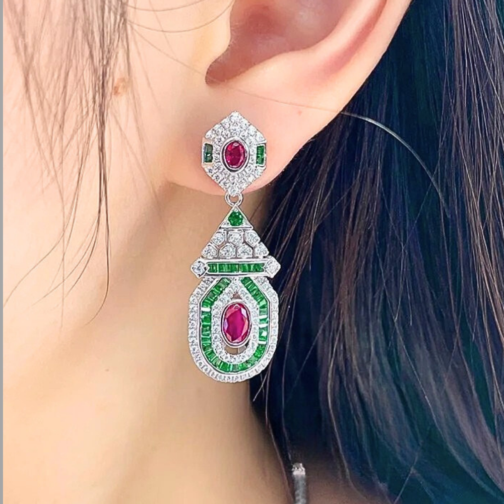 Orecchini Pendenti con Rubini, Smeraldi e Brillanti Coltivati