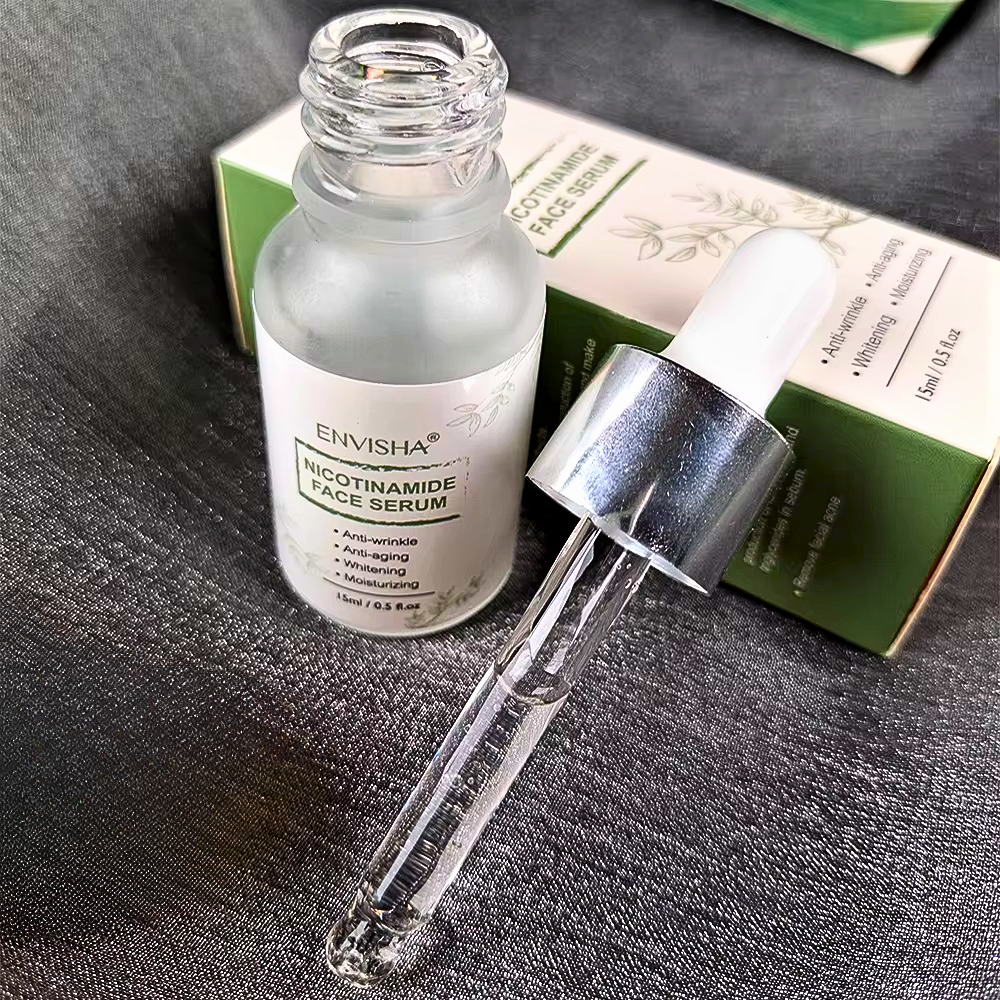 Suero antiedad con nicotinamida: luminosidad e hidratación profunda para una piel perfecta