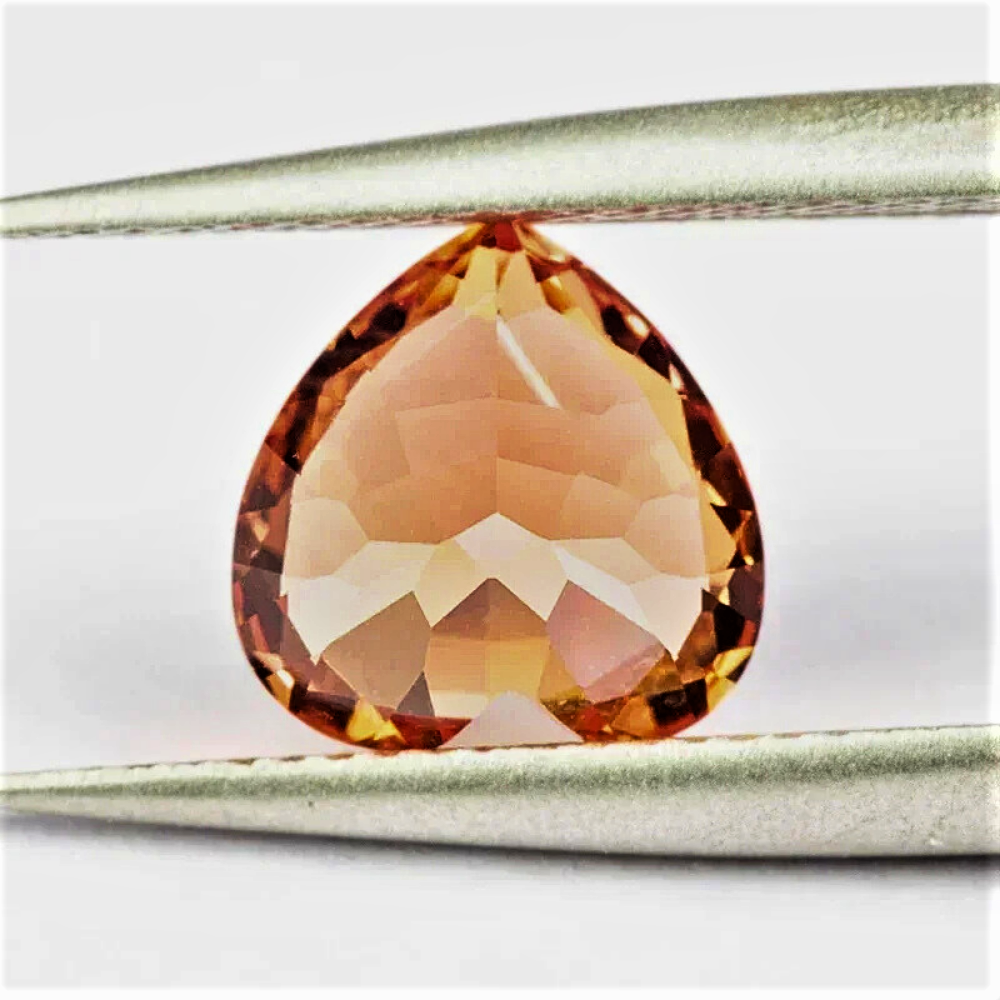Zaffiro Sunset Arancio Lab Grown Taglio Cuore Certificato