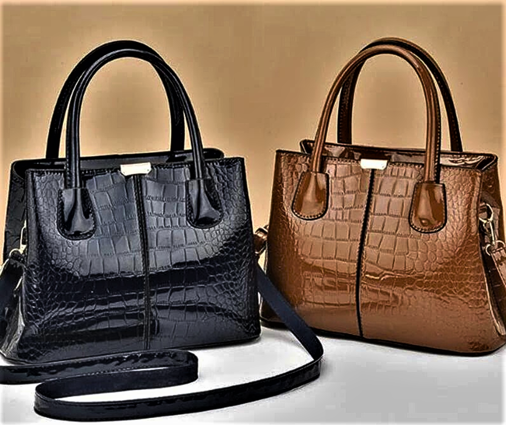 Bolso Efecto Cocodrilo Elegancia Sobria y Esencial