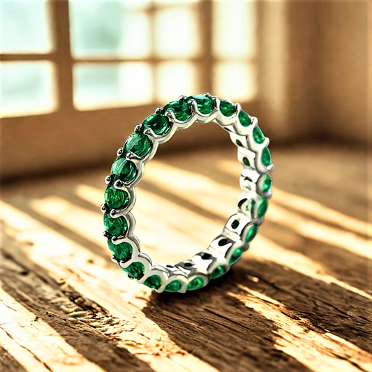 Eternity in Smeraldi Lab Grown Taglio Brillante per ct 2,2