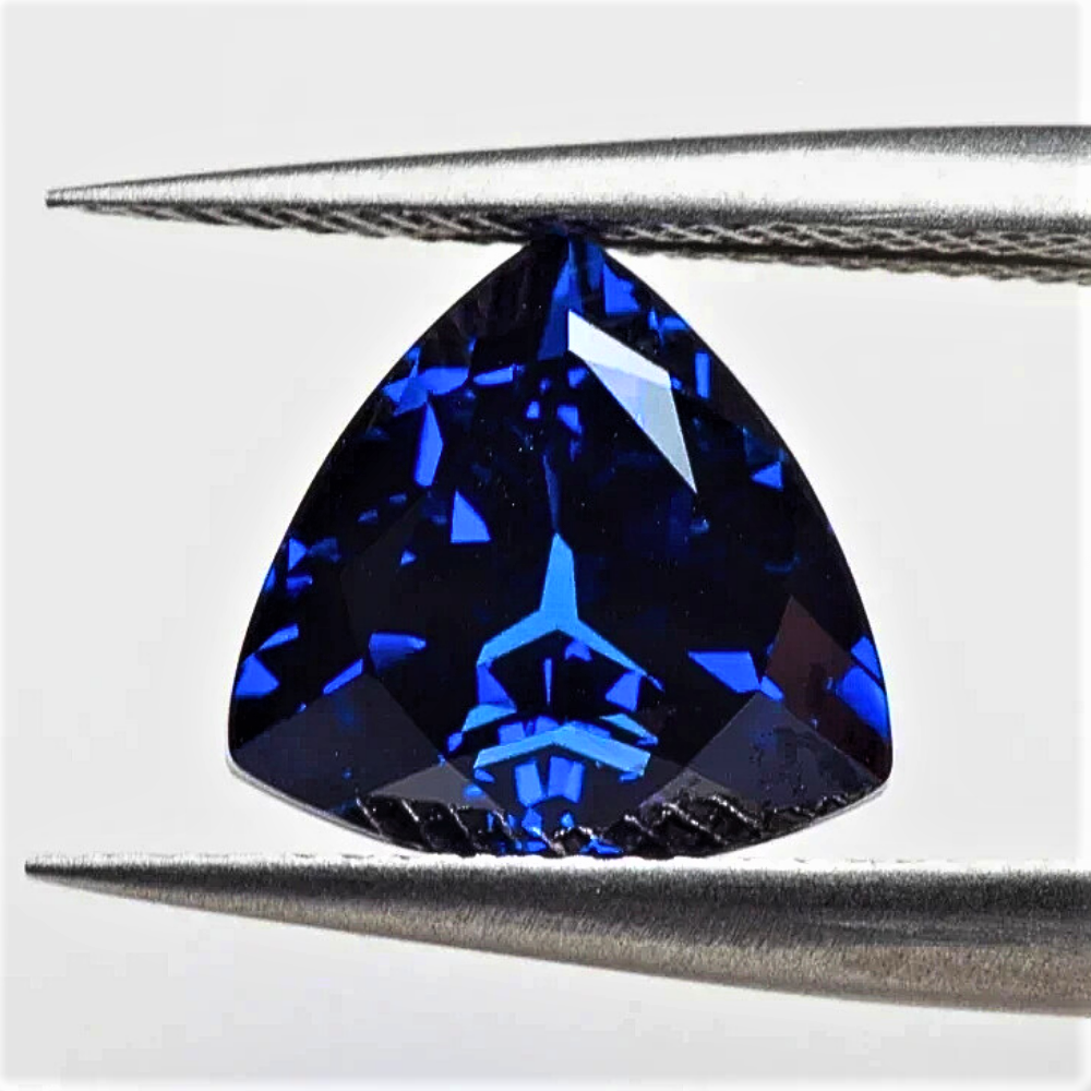 Zaffiro Royal Blue Lab Grown Taglio Trillion Certificato