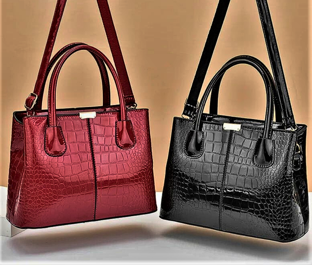 Bolso Efecto Cocodrilo Elegancia Sobria y Esencial