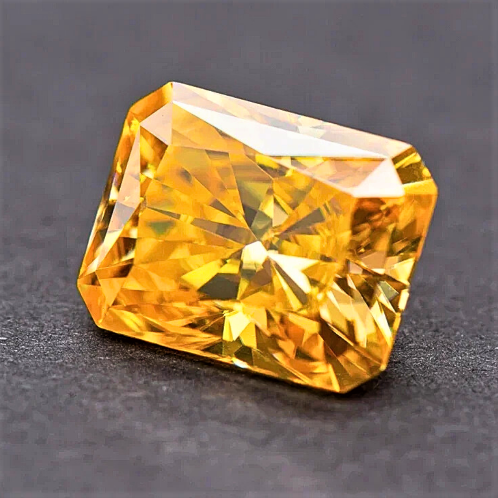 Moissanite Giallo Dorato Taglio Radiant Certificata