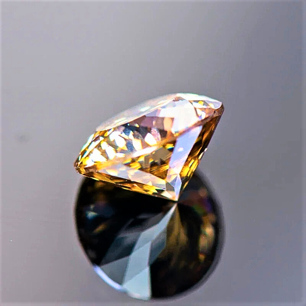 Moissanite Champagne Taglio Brillante con 100 faccette Certificata