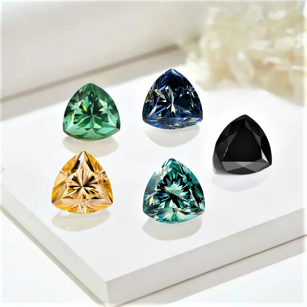 Moissanite Verde Smeraldo Taglio Trillion Certificata