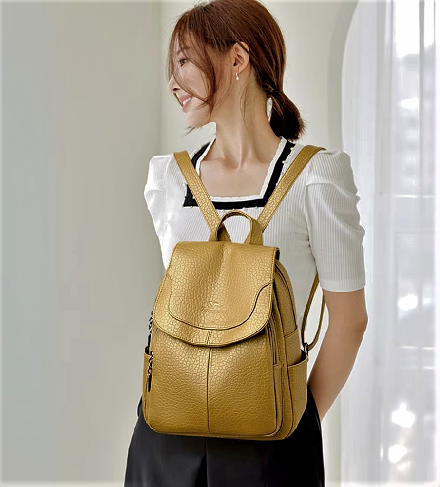 Zaino in Pelle di Vitellino Martellata: Raffinatezza e Artigianalità di Lusso