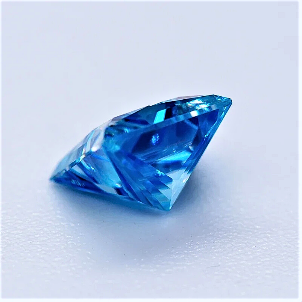 Moissanite Blu Ghiaccio Taglio Princess Certificata