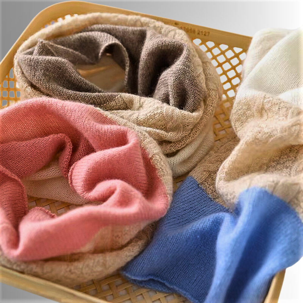 Scaldacollo 100% Puro Cachemire: Lusso con un Tocco di Originalità