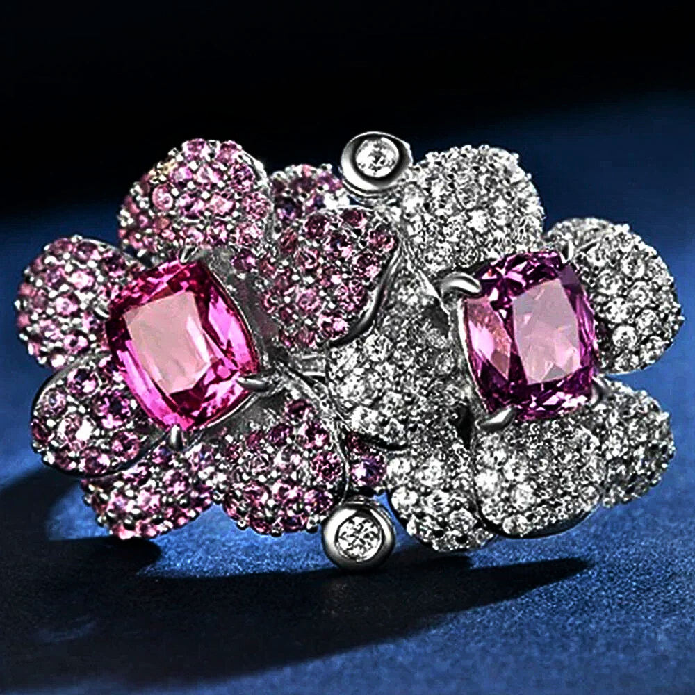 Anello con Zaffiri Rosa Coltivati e Brillanti Sintetici ad Alto Contenuto di Carbonio