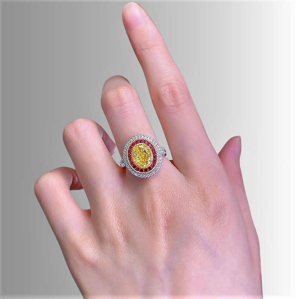 Anello con Citrino e Rubini Sintetici ad Alto Contenuto di Carbonio