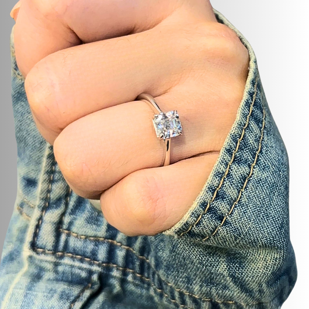 Solitario con Moissanite Taglio Asscher Certificata da ct 1,00