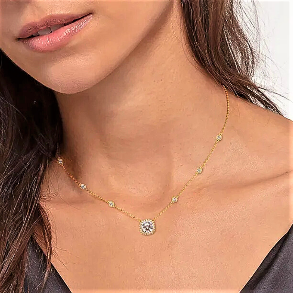Collana "Costellazione di Luce" – Un Firmamento da Indossare