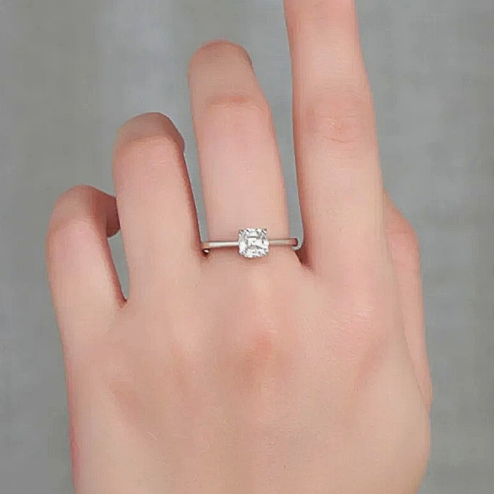 Solitario con Moissanite Taglio Asscher Certificata da ct 1,00