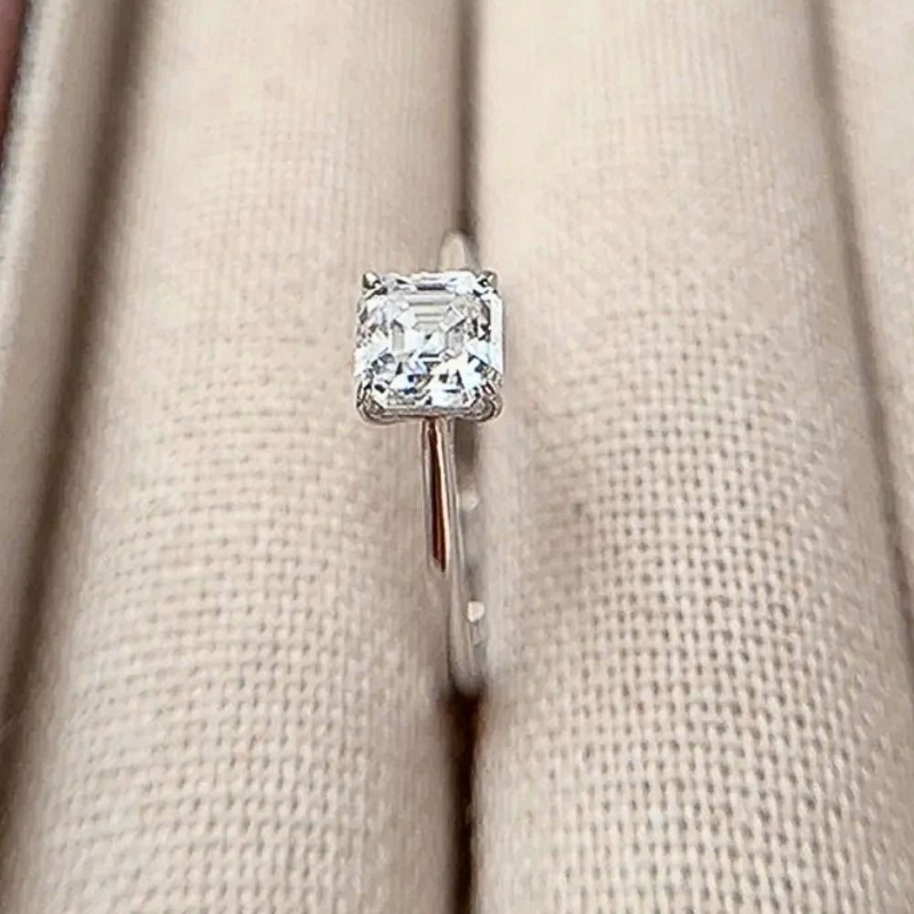 Solitario con Moissanite Taglio Asscher Certificata da ct 1,00
