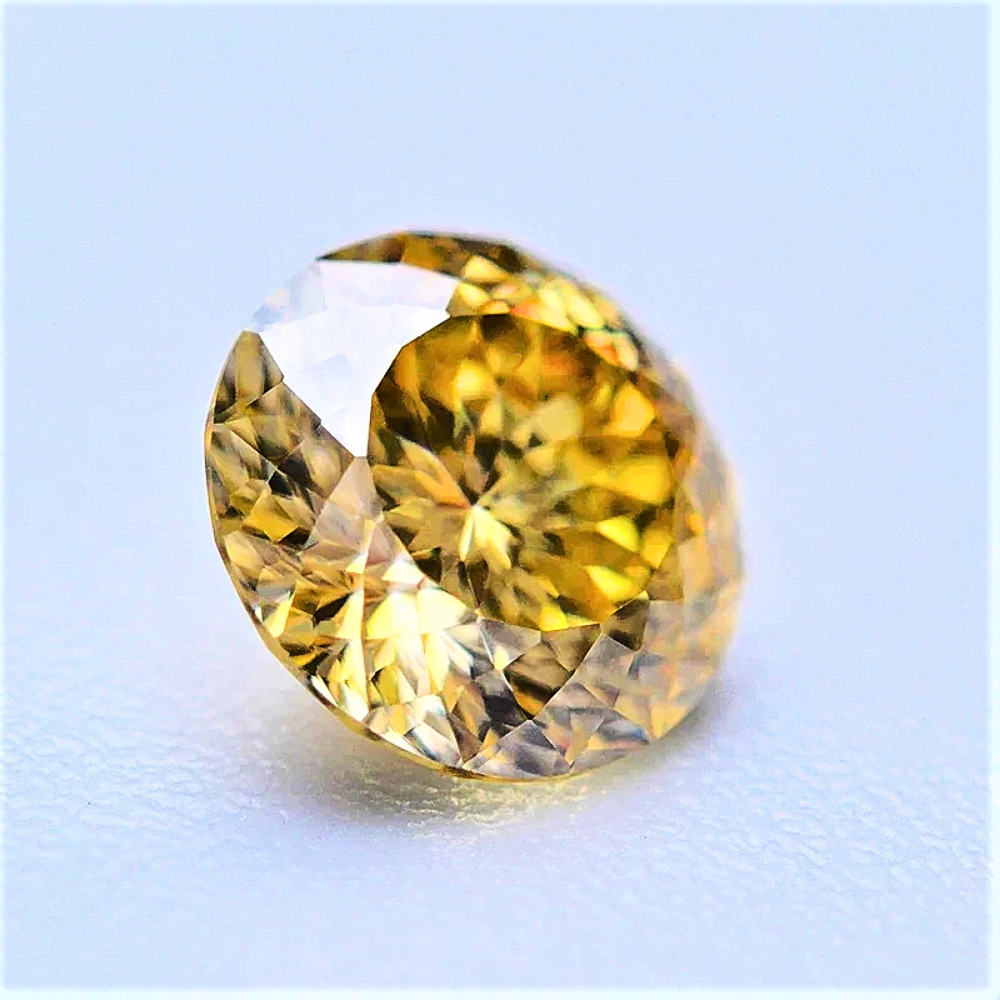Moissanite Giallo Dorato Taglio Brillante con 100 faccette Certificata