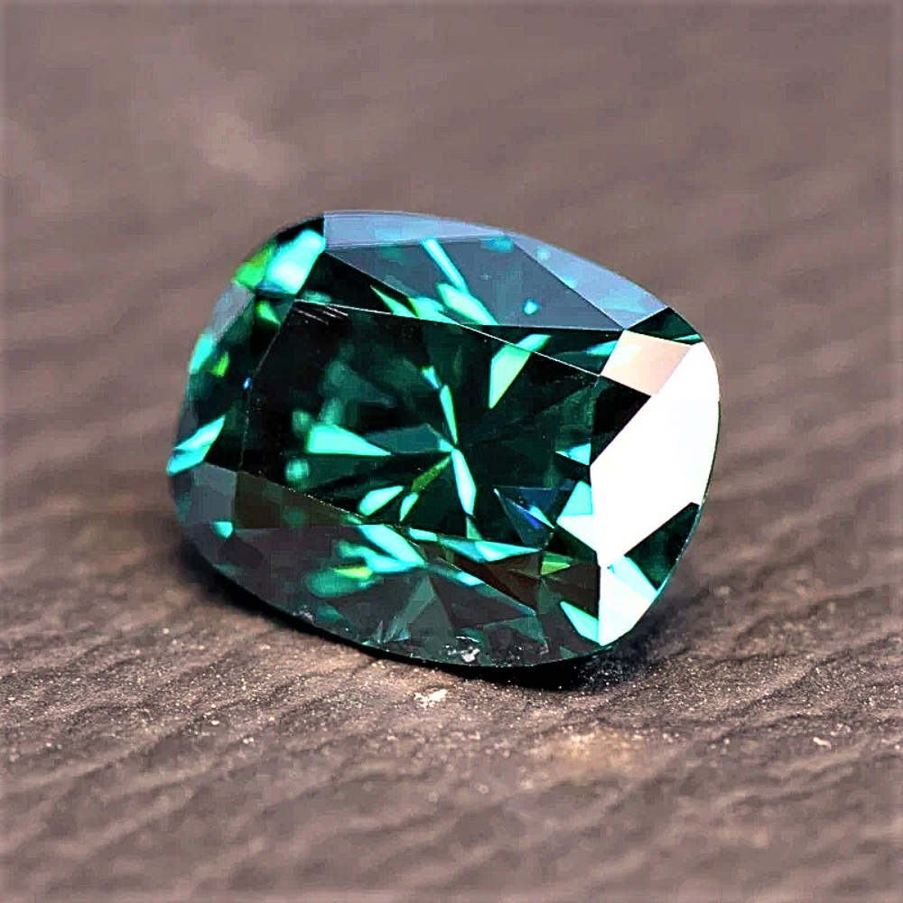 Moissanite Verde Smeraldo Taglio Cuscino Allungato Certificata