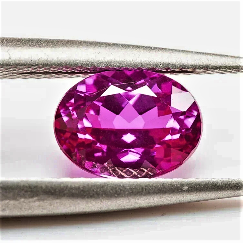 Zaffiro Rosa Intenso Lab Grown Taglio Ovale Certificato