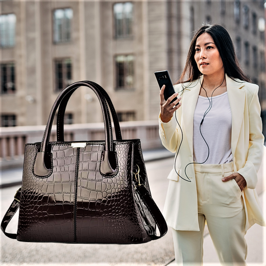 Borsa Effetto Coccodrillo Eleganza Sobria e Essenziale