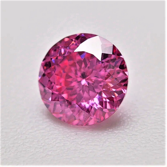Moissanite Rosa Intenso Taglio Brillante con 100 faccette Certificata
