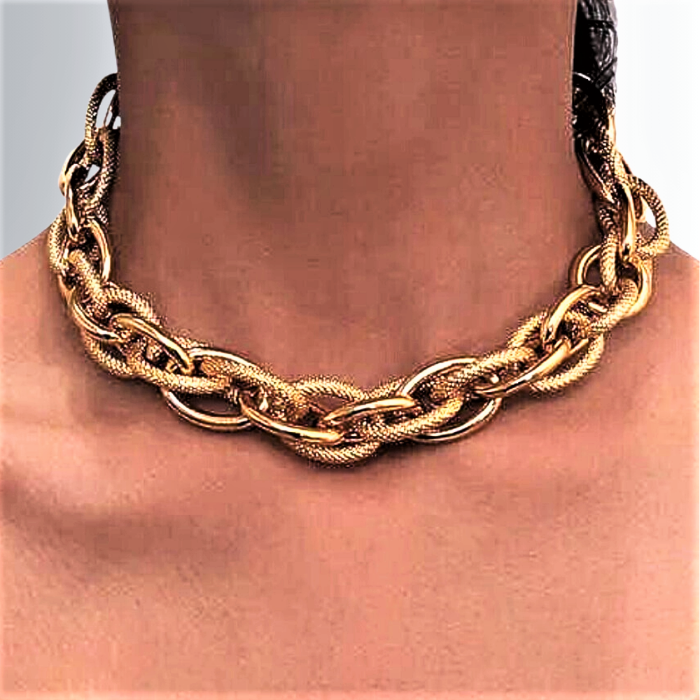 Collar “Bond of Love”: una combinación de estilo y significado