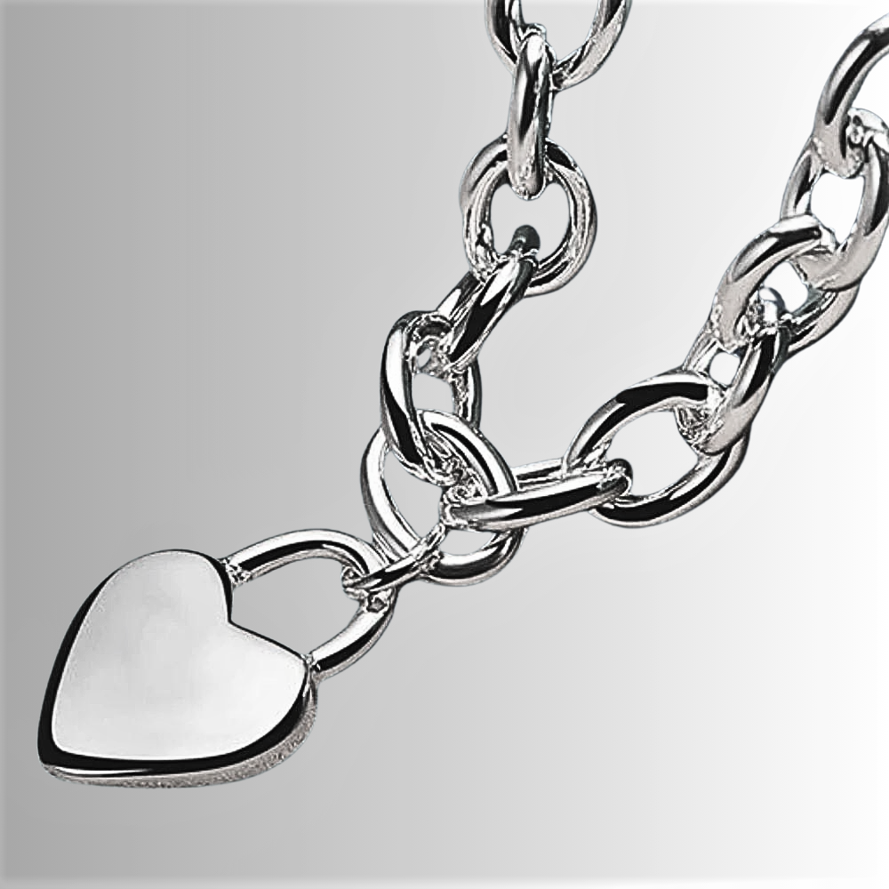 Collar “Safe Love”: la elegancia de un candado de amor