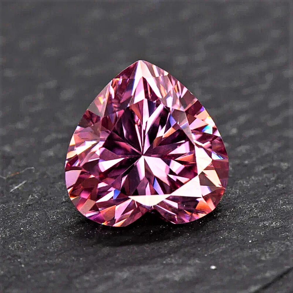 Moissanite Rosa Intenso Taglio Cuore Certificata
