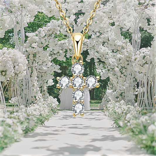 Collana "Croce di Luce" – Simbolo Eterno, Eleganza Contemporanea