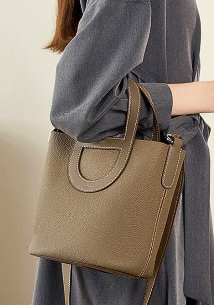 Borsa Tote a Secchiello in Vera Pelle di Vitellino