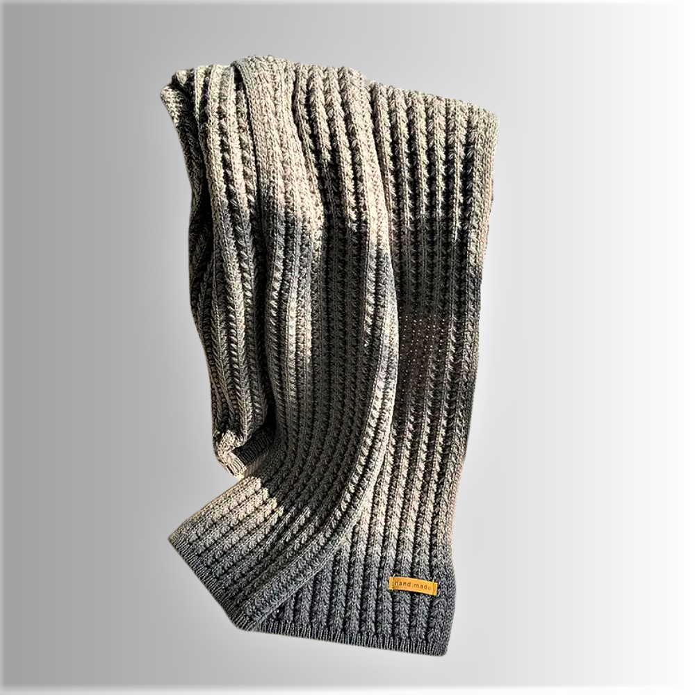 Cashmere Blend Scarf: Elegance, Softness and Warmth