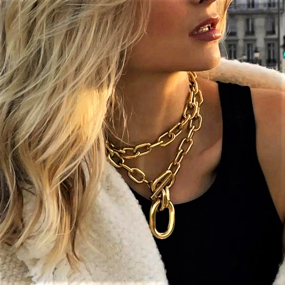 "Doppio Legame": Eleganza e Originalità in un solo Gioiello