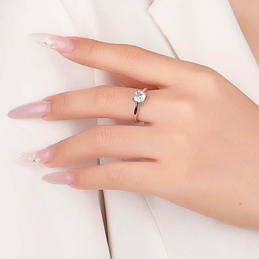 Solitario con Moissanite Taglio Asscher Certificata da ct 1,00