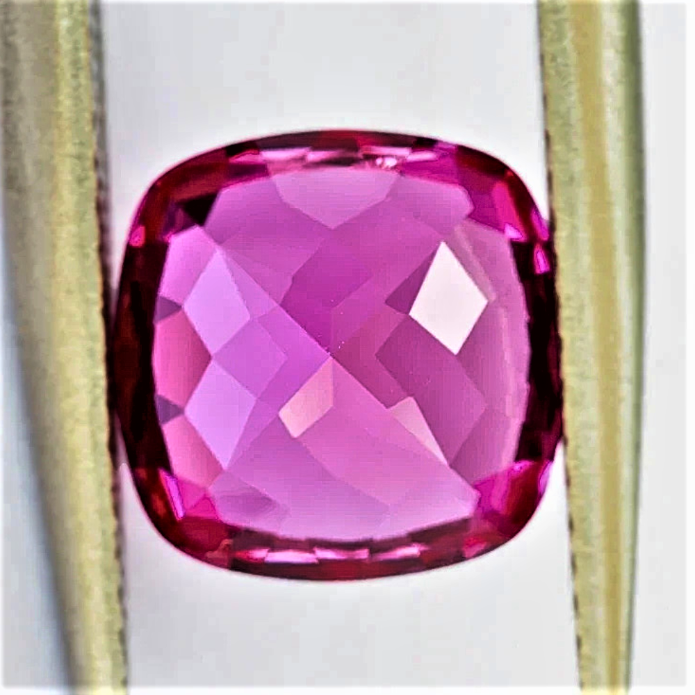 Zaffiro Rosa Intenso Lab Grown Taglio Cuscino Certificato