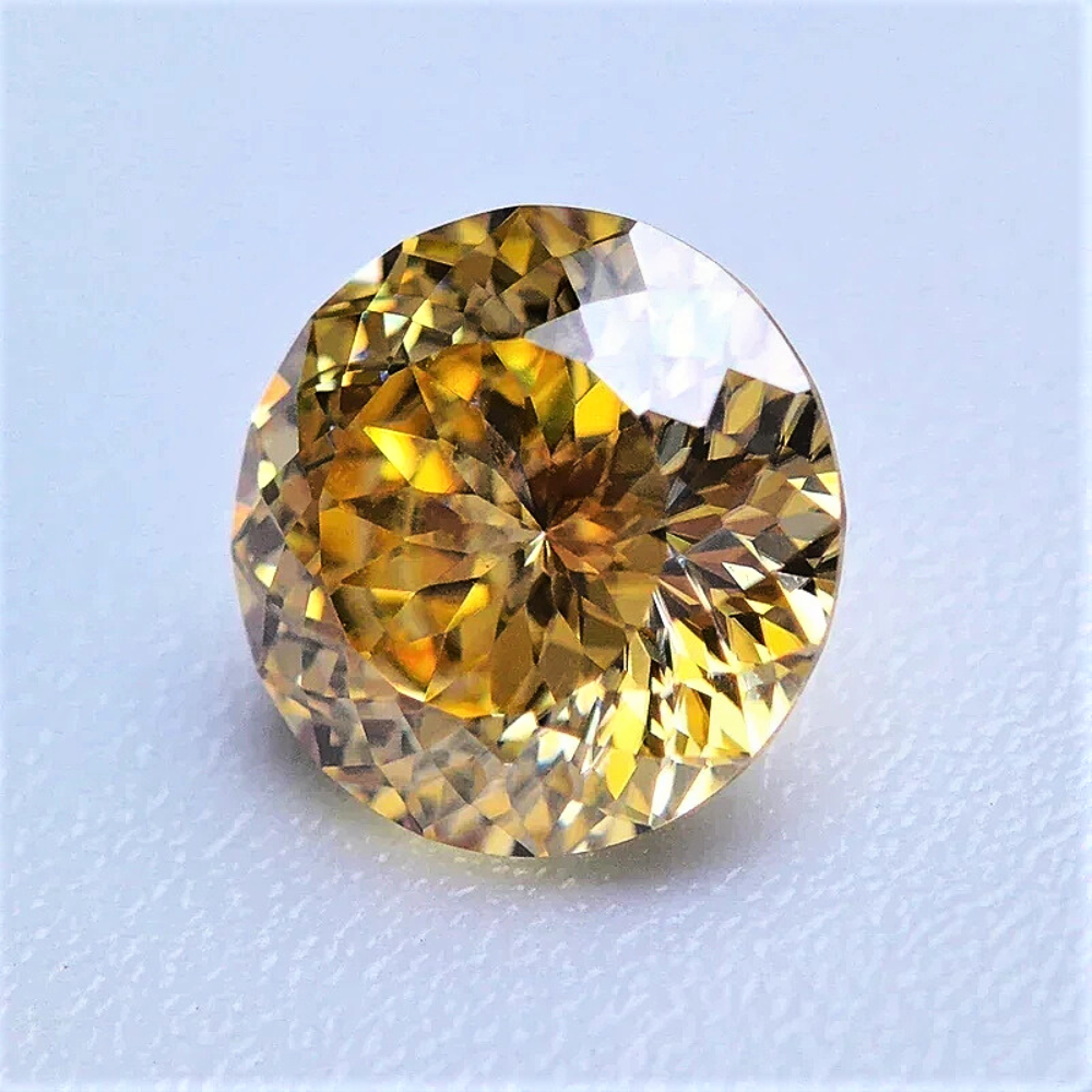 Moissanite Giallo Dorato Taglio Brillante con 100 faccette Certificata