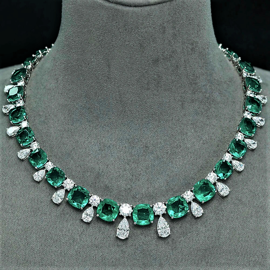 Collana con Smeraldi Taglio Cuscino e Diamanti Sintetici ad Alto Contenuto di Carbonio