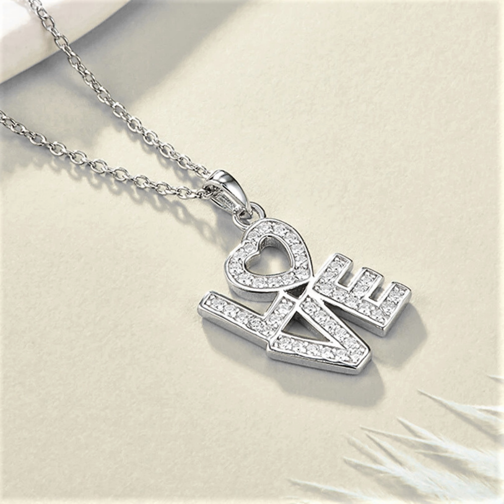 Collana Love in tre modelli con Moissanite D Color Certificata