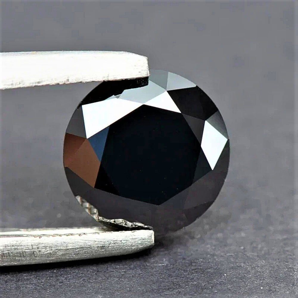 Moissanite Nera Taglio Brillante Certificata