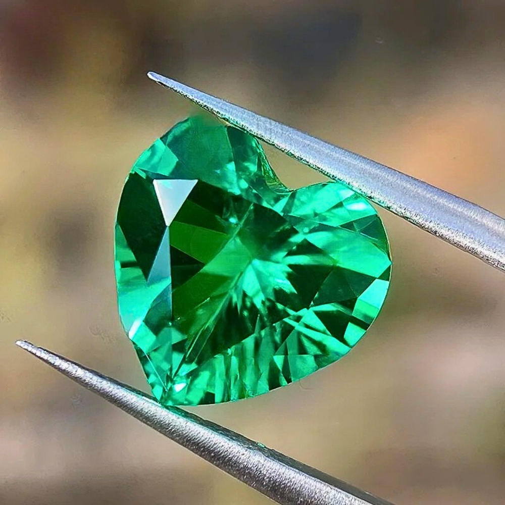 Smeraldo Colombiano Lab Grown Taglio Cuore Certificato