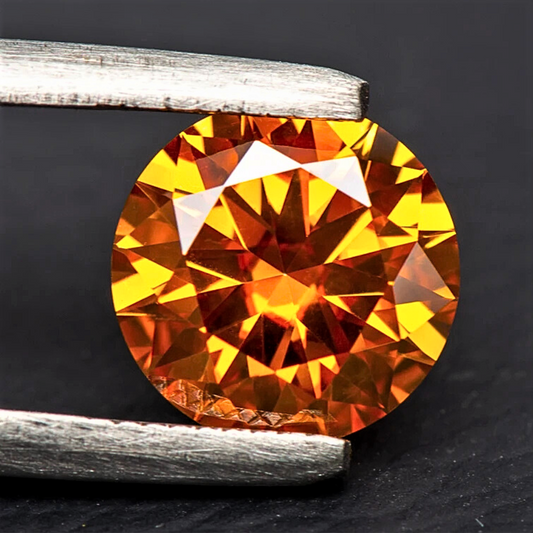 Moissanite Arancio Taglio Brillante Certificata